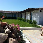 Sa Corti De Sa Perda 게스트하우스