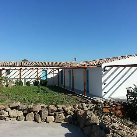 Sa Corti De Sa Perda 게스트하우스 3*